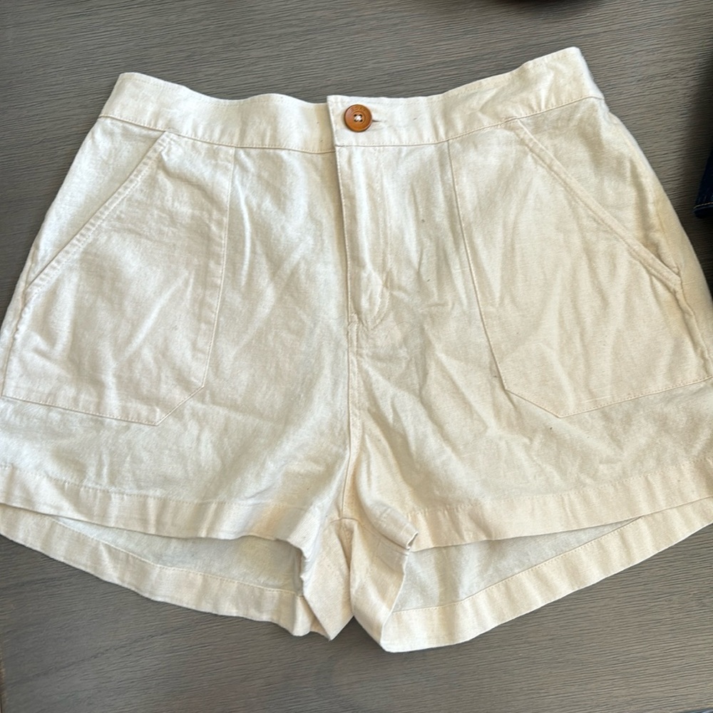 Roxy Linen White Cream Shorts